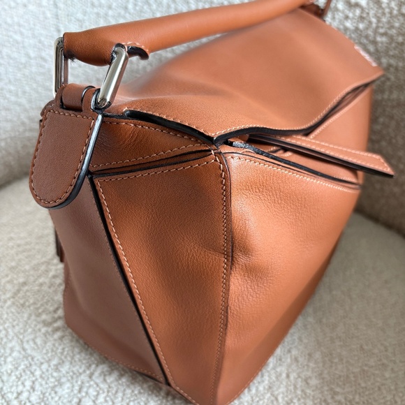 Loewe Puzzle Medium in Tan - Picture 3 of 10
